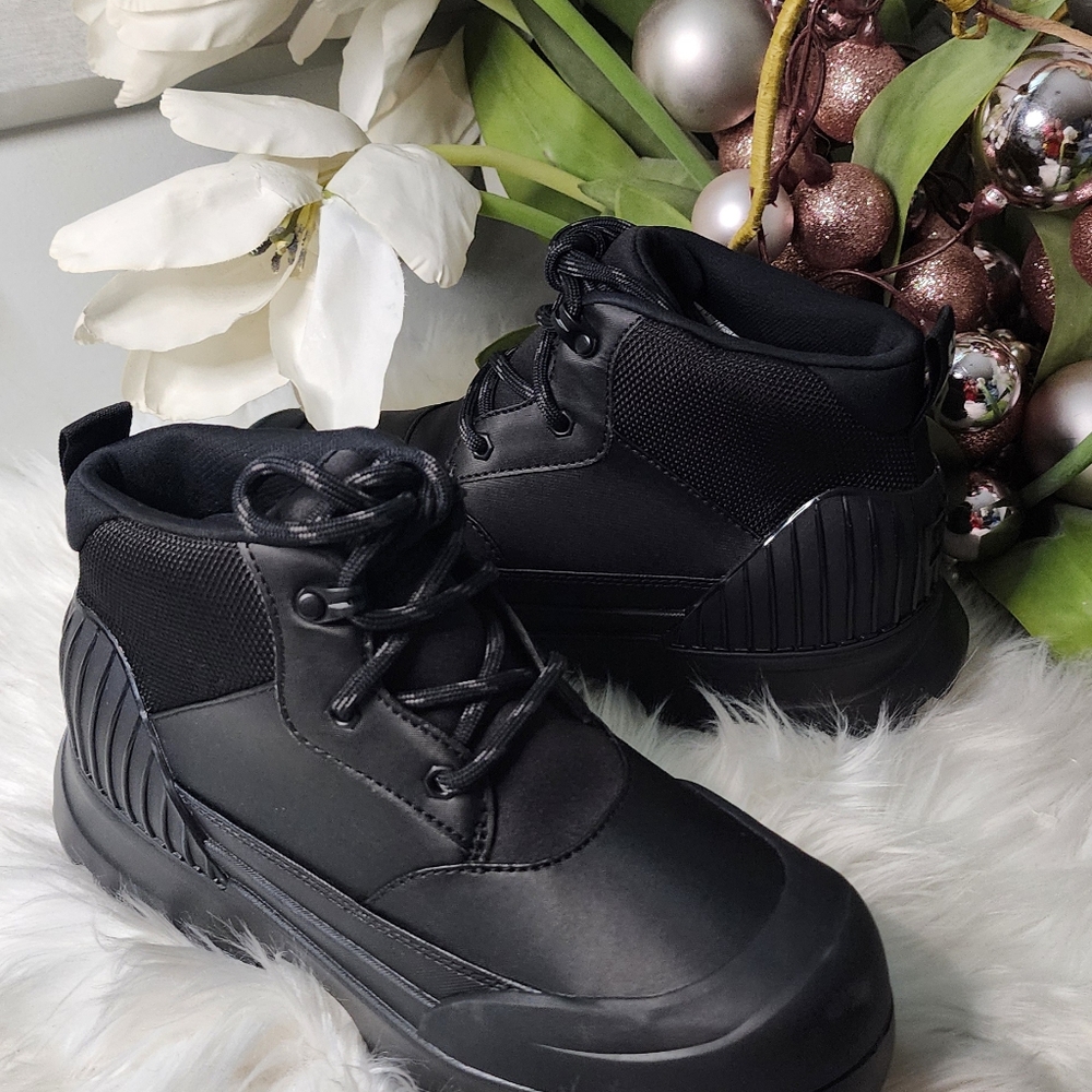 Ugg Neumel X Women boots black Brand New - Picture 4 of 6